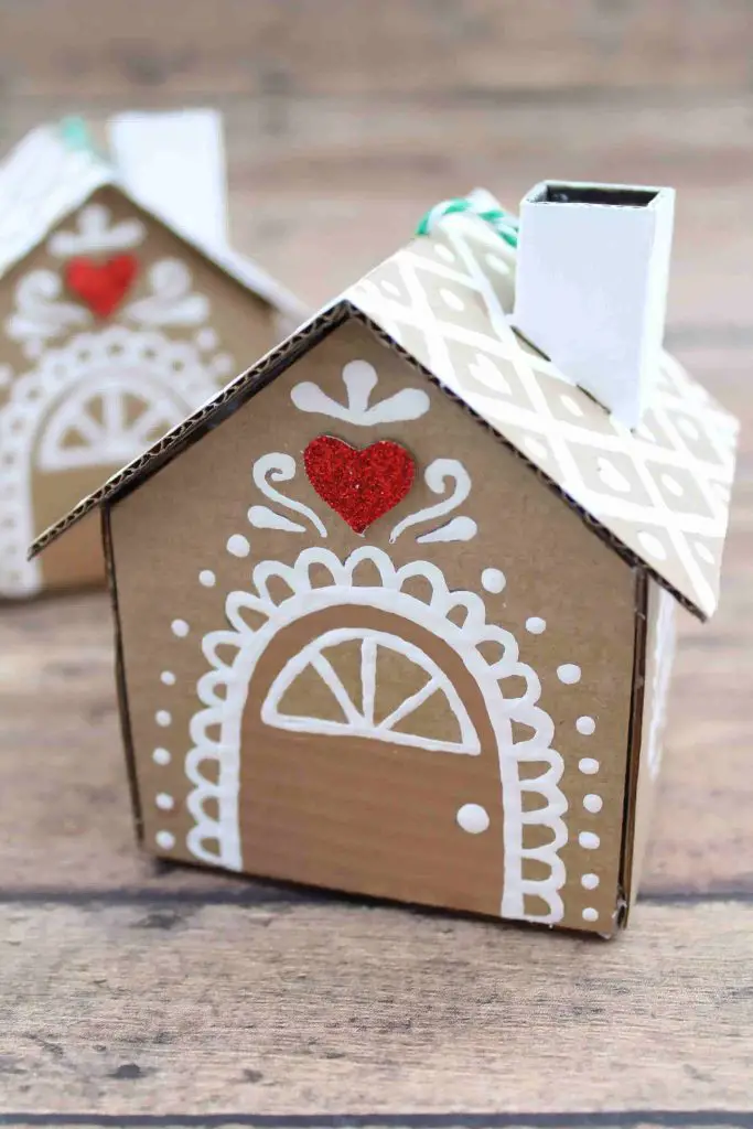 Gingerbead house with cardboard 